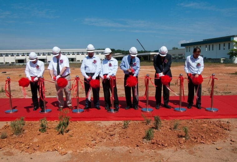 Opening Gimmick Ribbon Cutting