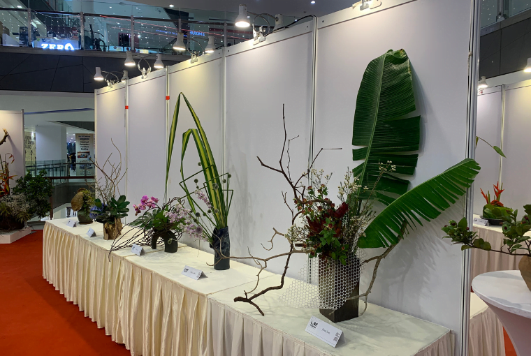 Exhibition Panels, banquet tables, long arm spotlight